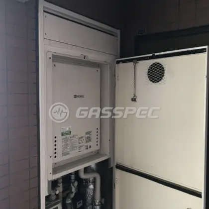 施工後の給湯器（ノーリツ GT-2460SAWX-H-2 BL）
