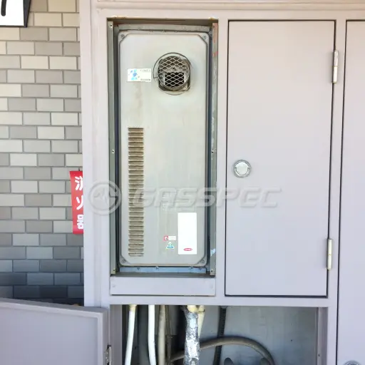 交換前の給湯器（ガスター OURB-161DN-T）