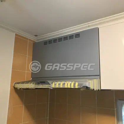 施工前のレンジフード（TSR-3RJ-9016VT SI）