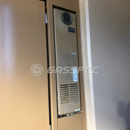 施工前の暖房熱源機（AT-4201ACSAW3Q）