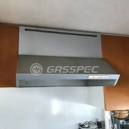 施工前のレンジフード