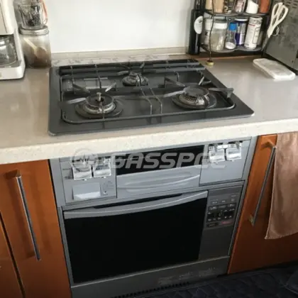 施工前のビルトインガスコンロ（DG3268NR　DR404ESV）