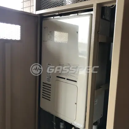 施工前の暖房熱源機（RUFH-V2400AU2-3）