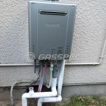 施工後の給湯器（ノーリツ GT-C2462AWX-2 BL）