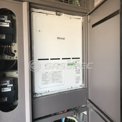 施工後の暖房熱源機（リンナイ RVD-A2400AU2-3(B)）