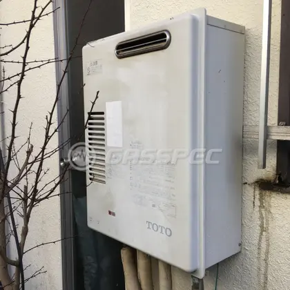 施工前の給湯器（RGE21KA3SNA）