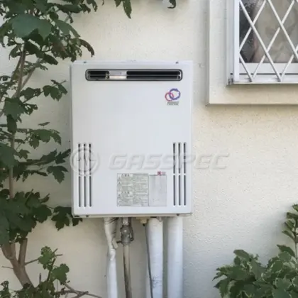 施工前の給湯器（GX-244AW）