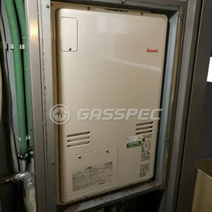 施工後の暖房熱源機（リンナイ RUFH-A2400AU2-3）