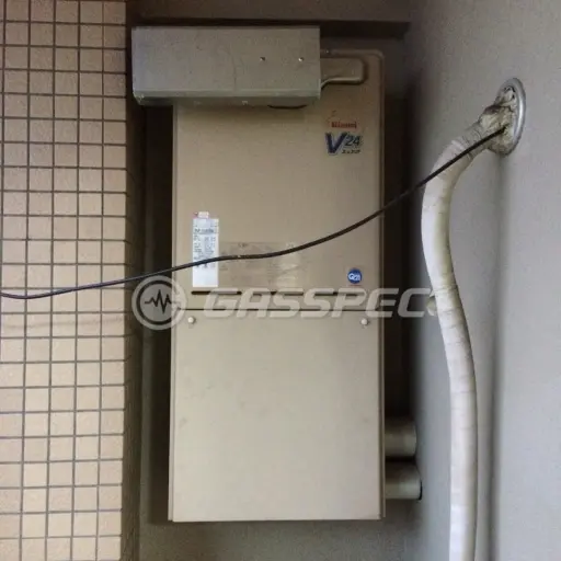 交換前の給湯器（リンナイ RUF-A2400AA-1）