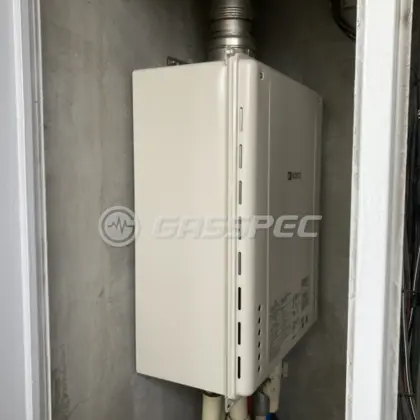 施工後の給湯器（ノーリツ GT-2060SAWX-H-2 BL）