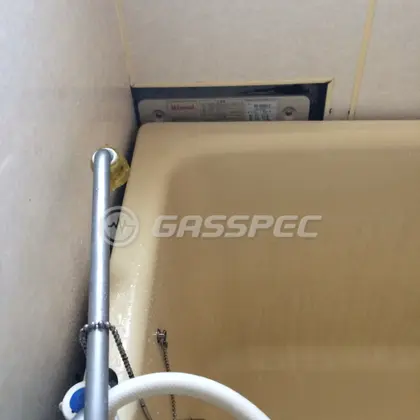施工前の給湯器（RUF-HV80SA-E）