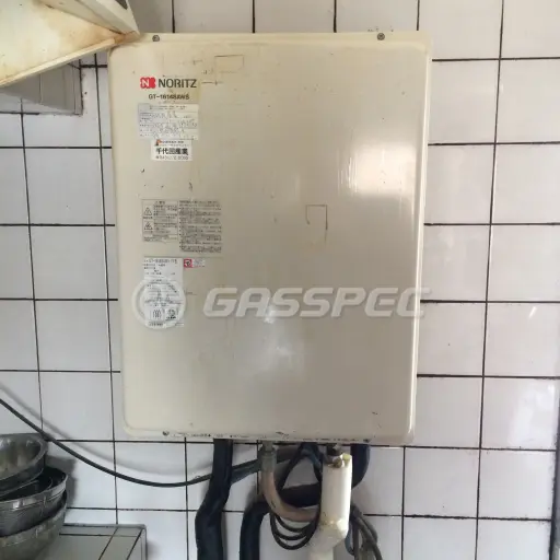 交換前の給湯器（ノーリツ GT-1614SAWS-FFB）