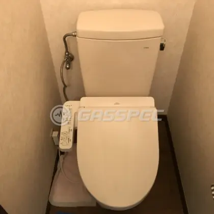 施工後の便座（TOTO TCF2223E#NW1）