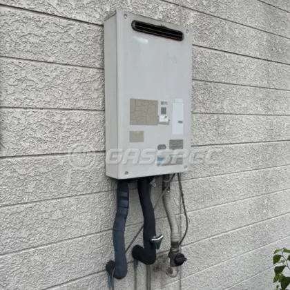 施工前の給湯器