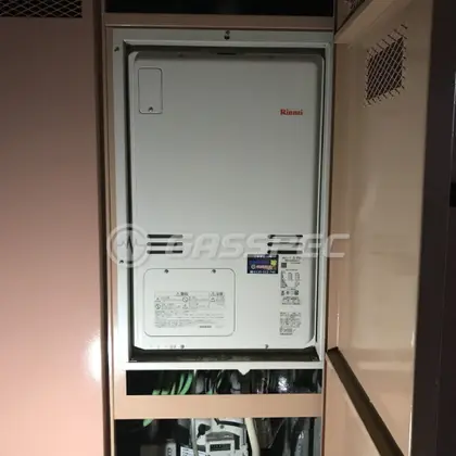 施工後の暖房熱源機（リンナイ RUFH-A2400AU2-3）