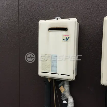 施工前の給湯器（RUX-V1616W-E）