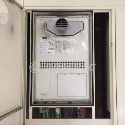 施工前の暖房熱源機（GTH-2413AWXH-T）