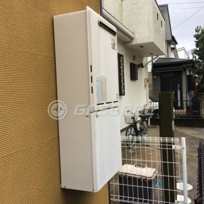 施工前の給湯器（RUF-A2400SAW(A)）
