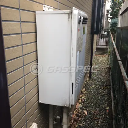 施工前の給湯器