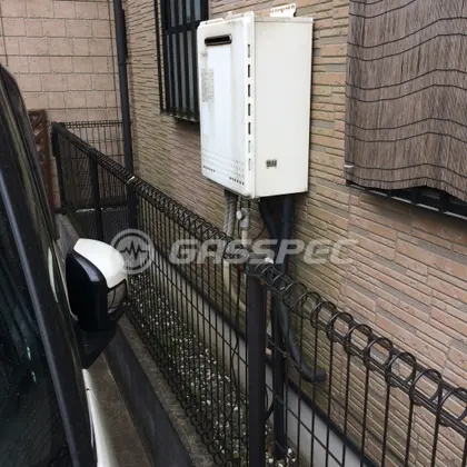 施工前の給湯器