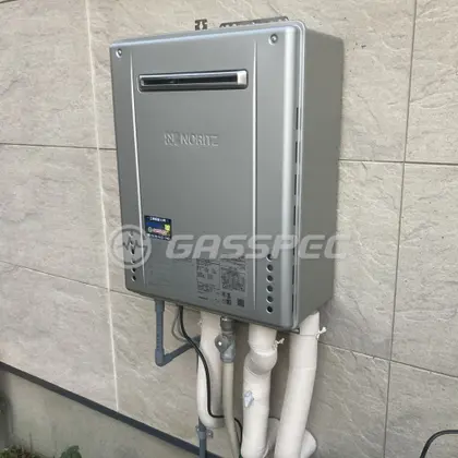 施工後の給湯器（ノーリツ GT-C2462SAWX-2 BL）