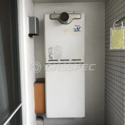 施工前の給湯器（RUF-V2005SAT）