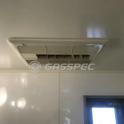 施工前の浴室乾燥機（FD2810J3）