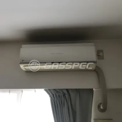 施工前のエアコン（AN40DRP-W）