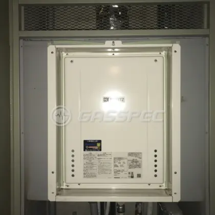 施工後の給湯器（ノーリツ GT-2460SAWX-H-2 BL）