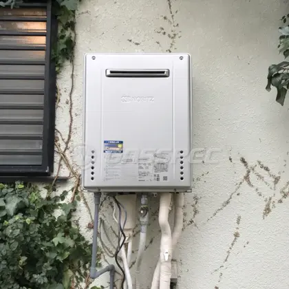 施工後の給湯器（ノーリツ GT-C2462AWX-2 BL）
