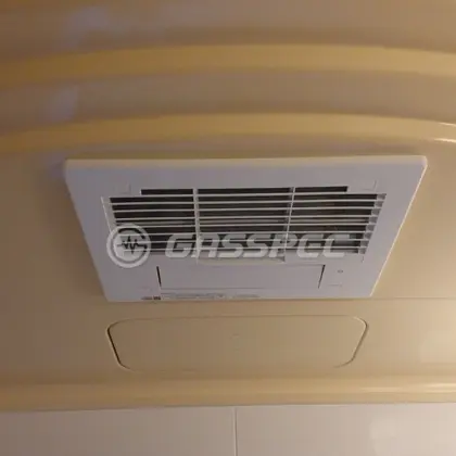 施工後の浴室乾燥機（リンナイ RBH-C3301K1P）