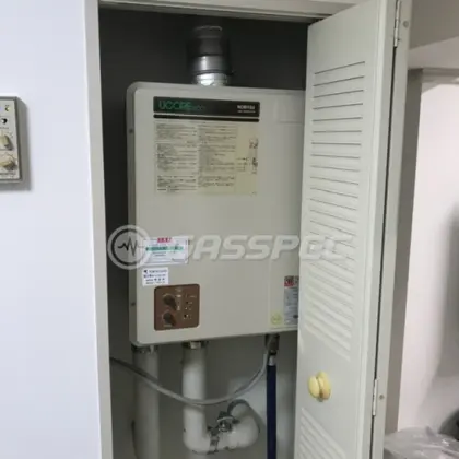 施工前の給湯器（GQ-1600FFA）