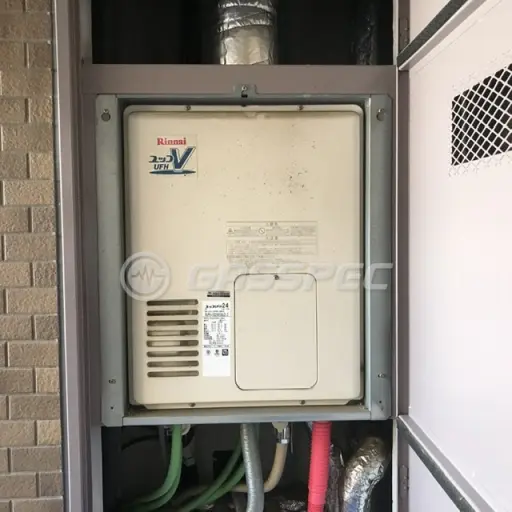 交換前の暖房熱源機（リンナイ RUFH-VD2400AU2-3）