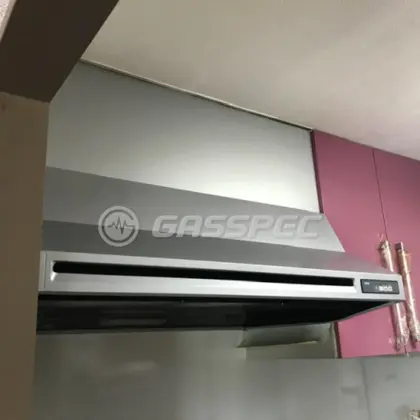 施工前のレンジフード（KAKR090WAS）