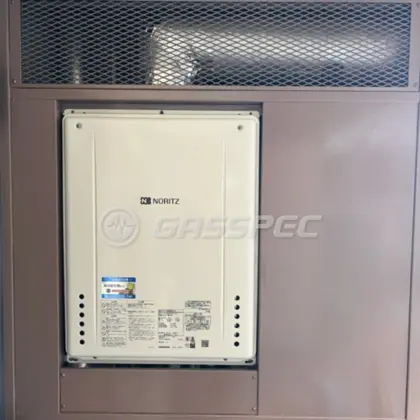 施工後の給湯器（ノーリツ GT-2460SAWX-H-2 BL）