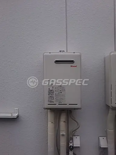 施工前の給湯器（RUX-V1616W-E）