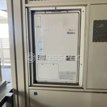 施工前の暖房熱源機（RUFH-K2400AU）