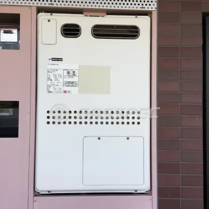 施工前の給湯器（GTH-2413AWX）
