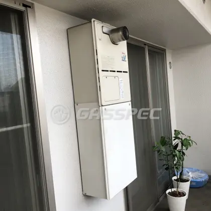 施工前の暖房熱源機（RUFH-VD2401AT2-3）