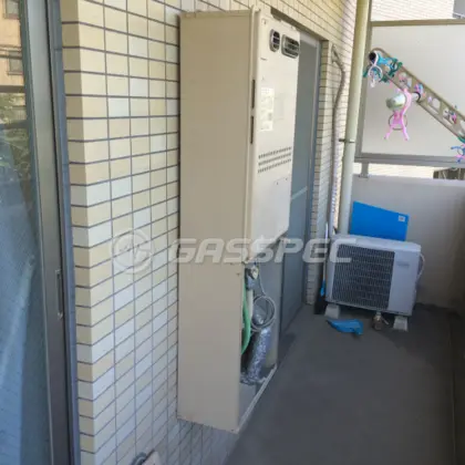 施工前の暖房熱源機（GTH-2413AWX-H）
