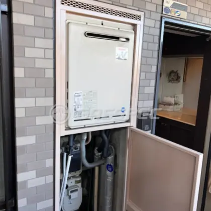 施工前の給湯器（RUF-A1610SAW(A)）