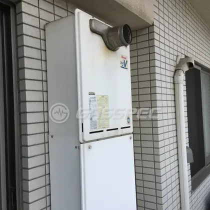 施工前の給湯器（RUF-V2405SAT）