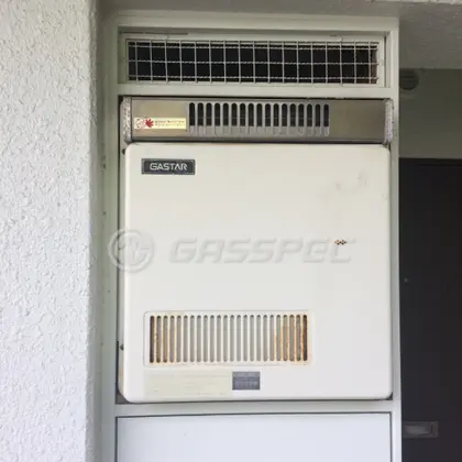 施工前の給湯器（OUR-16PS）