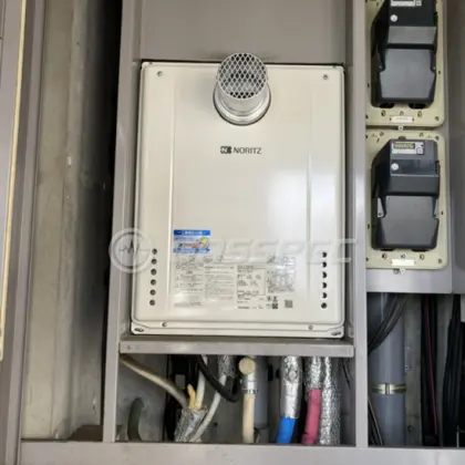 施工後の給湯器（ノーリツ GT-2460SAWX-T-2 BL）
