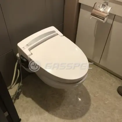 施工前の便座（CW-E33）