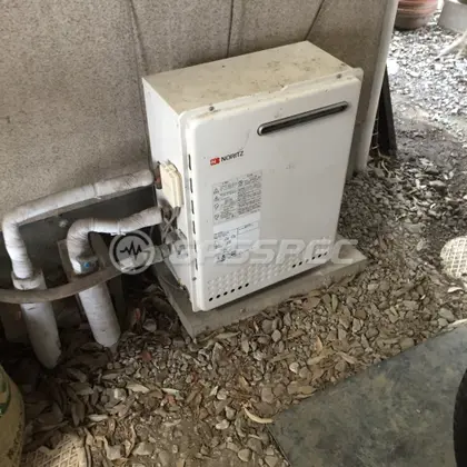 施工前の給湯器（GRQ-2028SAX）