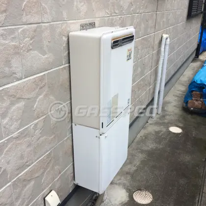 施工前の給湯器（RUF-V2405SAW）