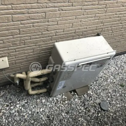 施工前の給湯器（RUF-V1615AG）