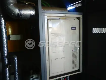 施工前の暖房熱源機（AT-4200ARSAQ3Q-H）