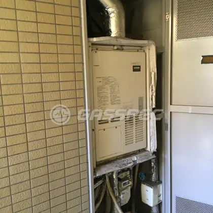 施工前の暖房熱源機（AT-4299ARSAW3Q-H）